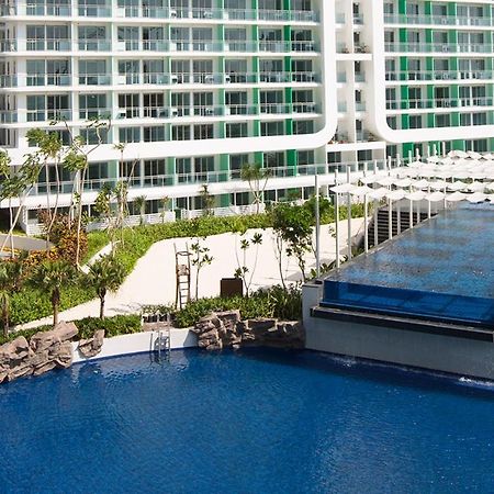 Azure C5 Man-Made Beach Balcony Multiple Units Манила Экстерьер фото