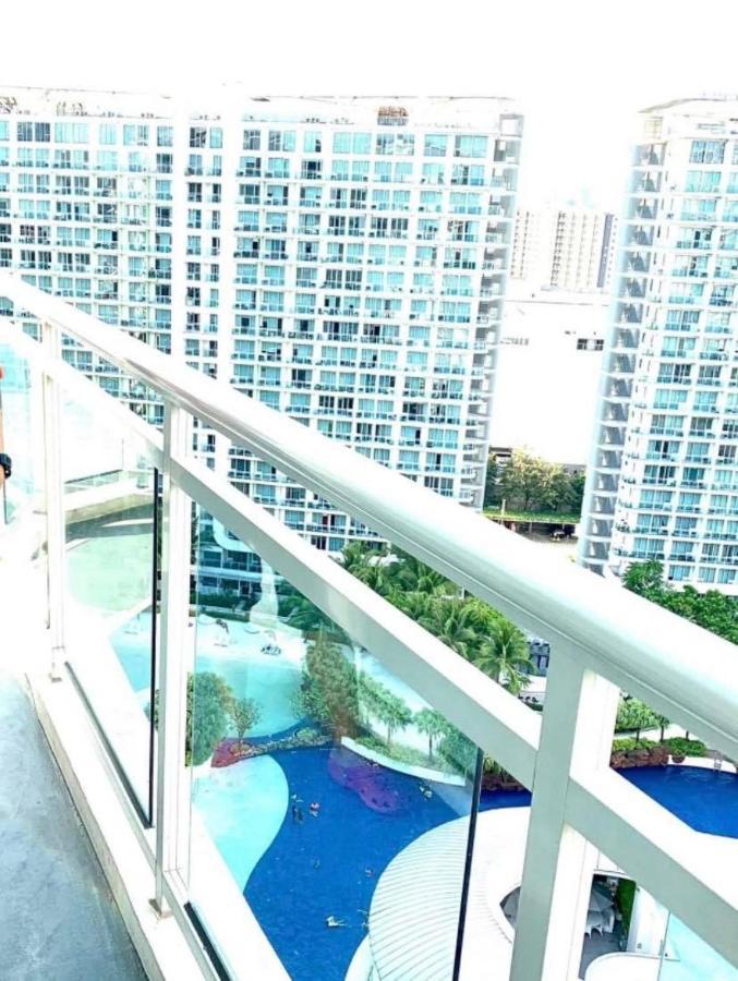 Azure C5 Man-Made Beach Balcony Multiple Units Манила Экстерьер фото