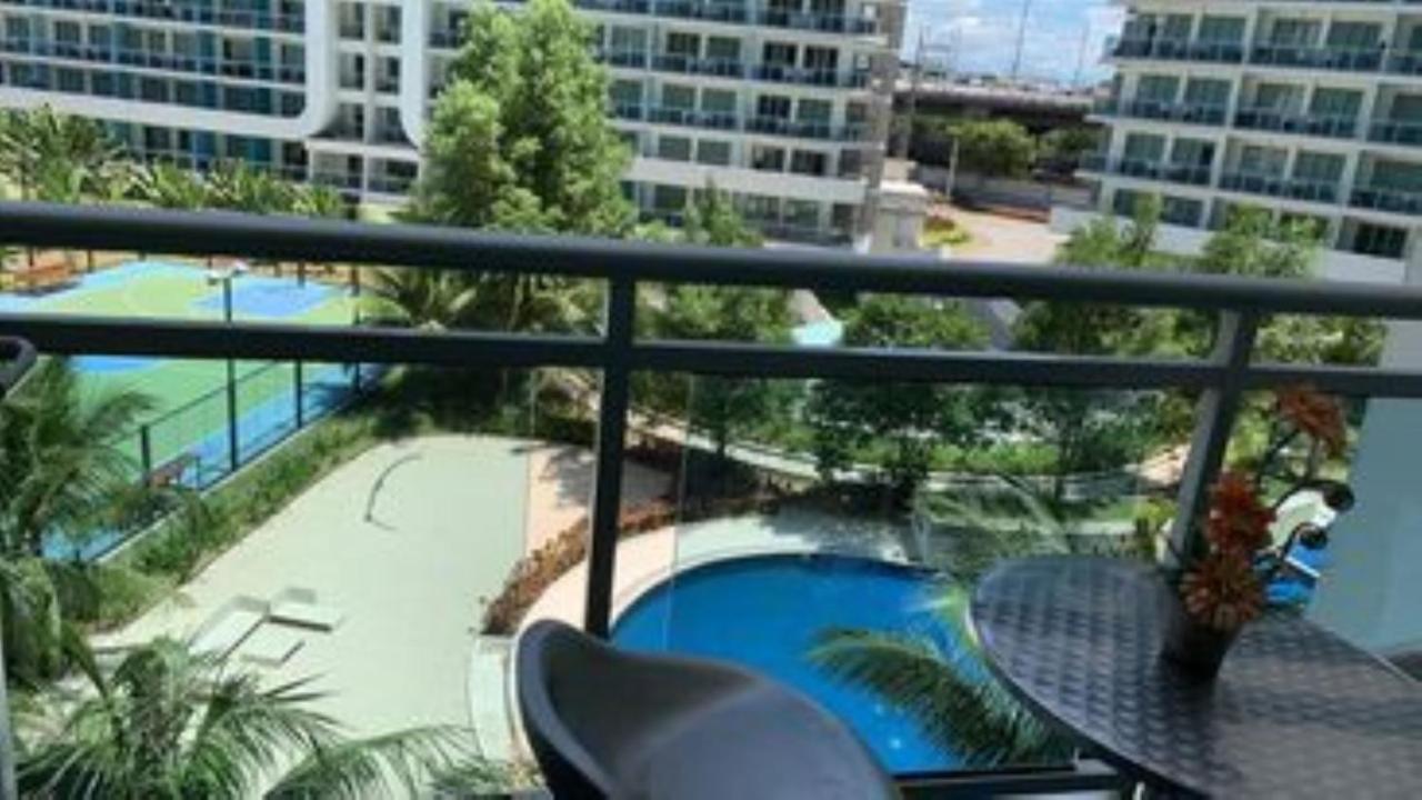 Azure C5 Man-Made Beach Balcony Multiple Units Манила Экстерьер фото
