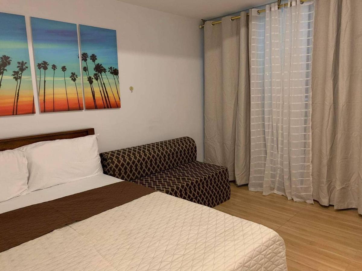 Azure C5 Man-Made Beach Balcony Multiple Units Манила Экстерьер фото