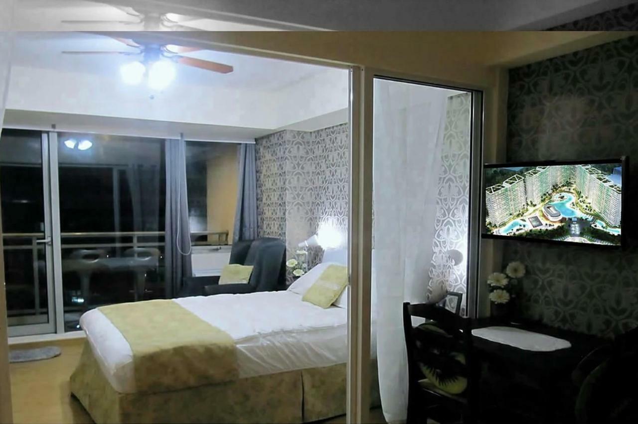 Azure C5 Man-Made Beach Balcony Multiple Units Манила Экстерьер фото