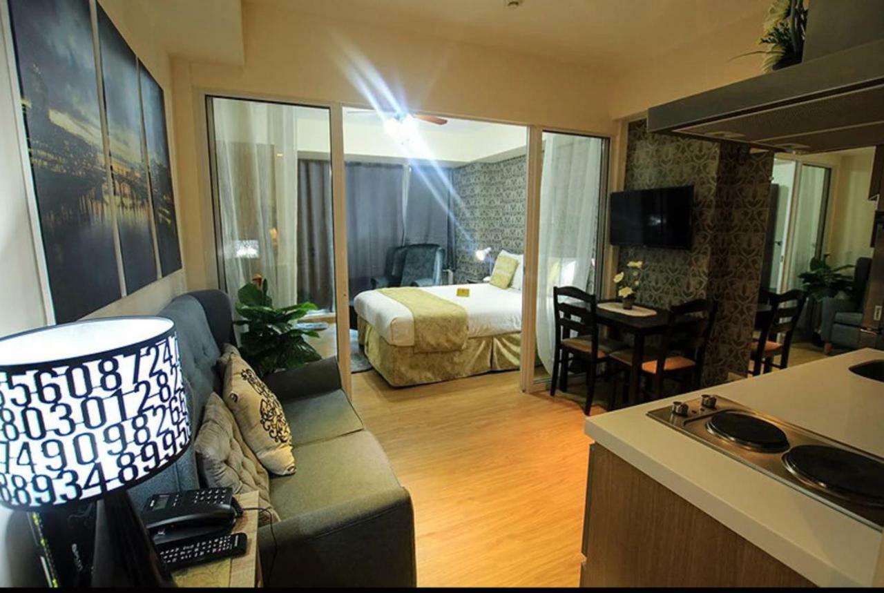 Azure C5 Man-Made Beach Balcony Multiple Units Манила Экстерьер фото